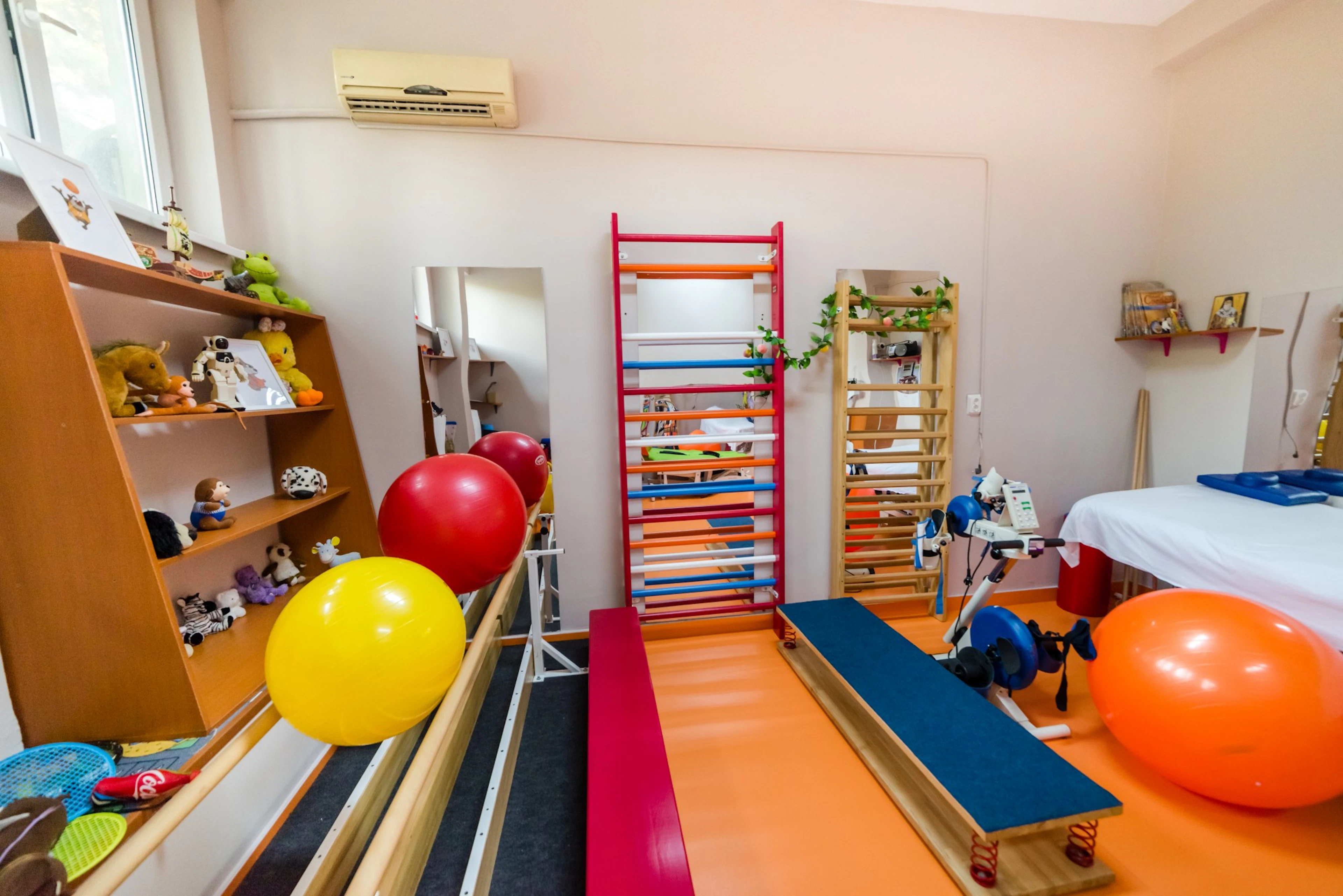 Am contribuit la modernizarea sălii de kinetoterapie copii de la Spitalul Județean Constanța